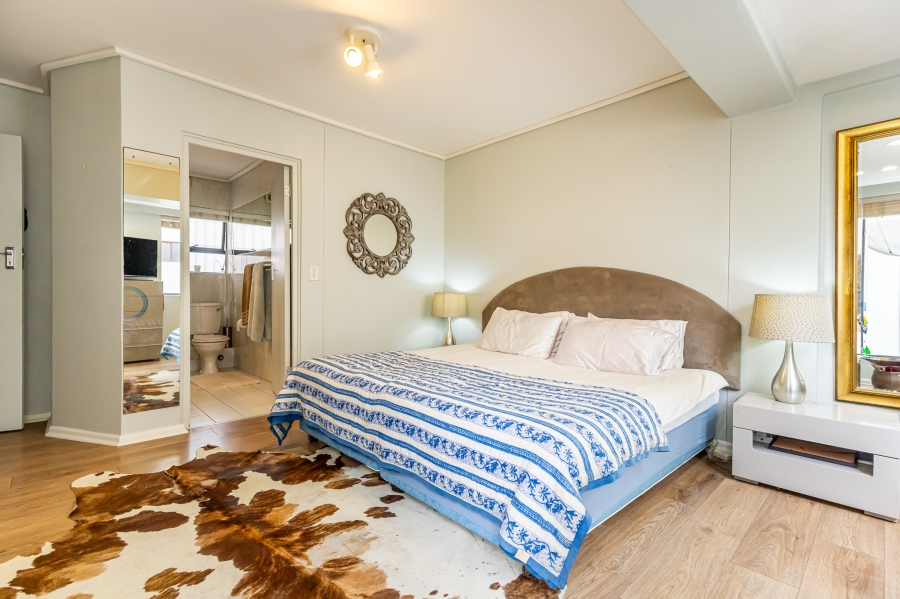 To Let 2 Bedroom Property for Rent in Sea Point Western Cape